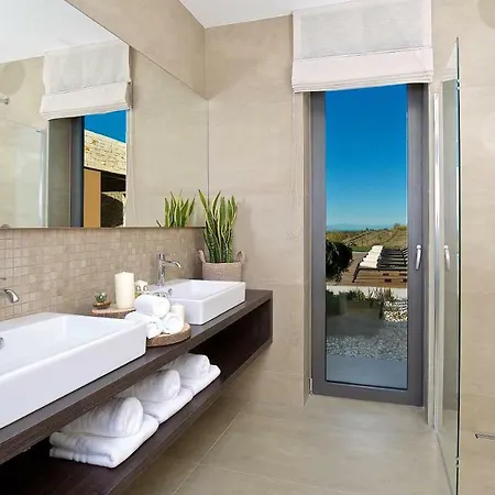 Luxury Brand New With 360 Views! Brtonigla